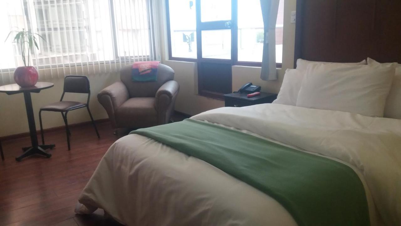 Hotel Saint Thomas Quito Buitenkant foto