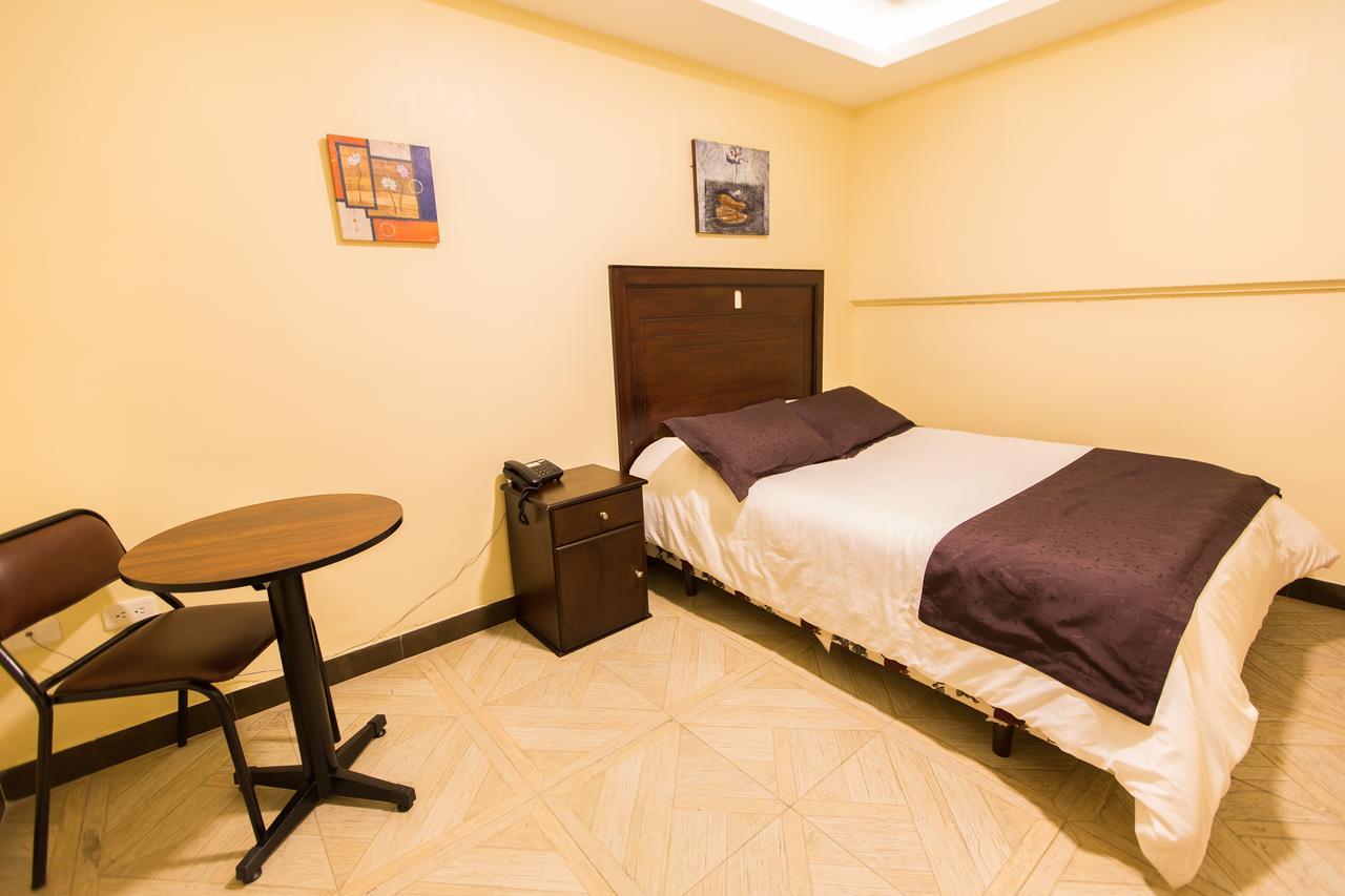 Hotel Saint Thomas Quito Buitenkant foto